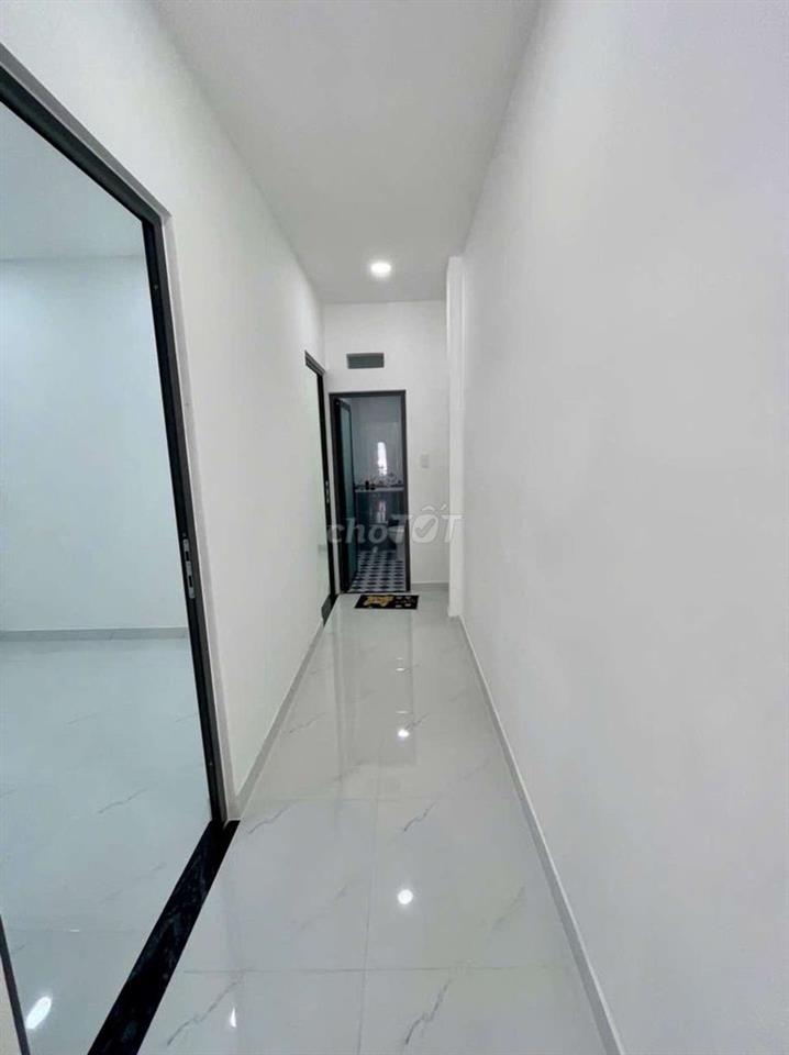 BÁN NHÀ ĐẸP 2 TẦNG KIÊN CỐ NGAY CHỢ ĐƯỜNG LÊ VĂN KHƯƠNG TÂN THỚI HIỆP