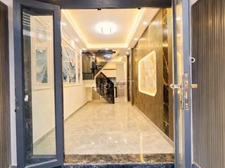 Bán nhà riêng tại Lê Văn Khương, 96m2, 2PN, 2WC, pháp lý đầy đủ.