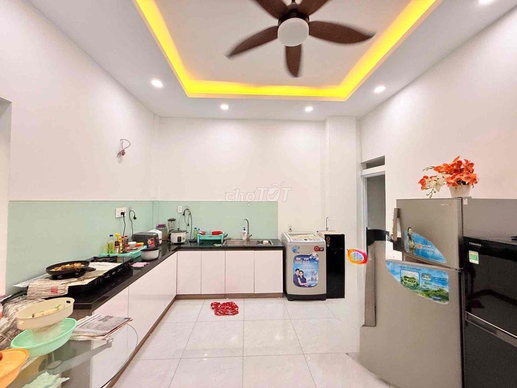 Đường nhựa xe Tải- Dân Cư TÂN TiẾN 4 Tầng - 7 Phòng NGUYỄN VĂN QUÁ Q12