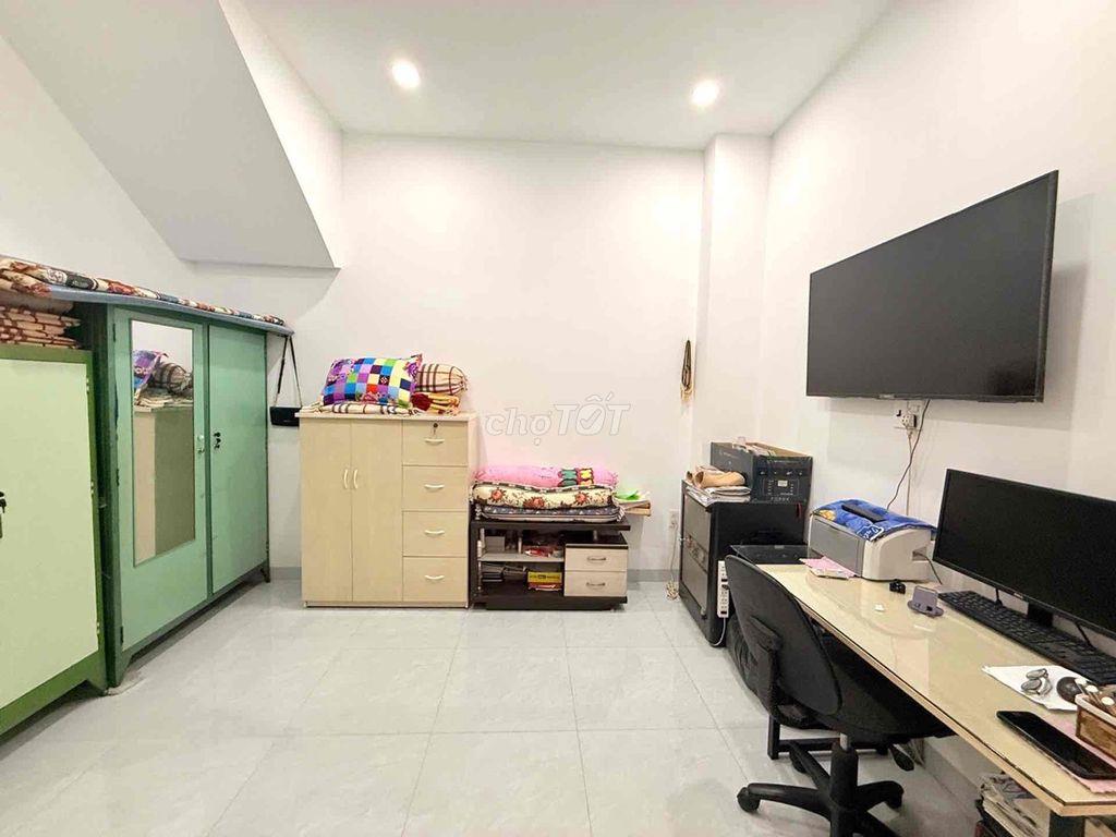 Đường nhựa xe Tải- Dân Cư TÂN TiẾN 4 Tầng - 7 Phòng NGUYỄN VĂN QUÁ Q12