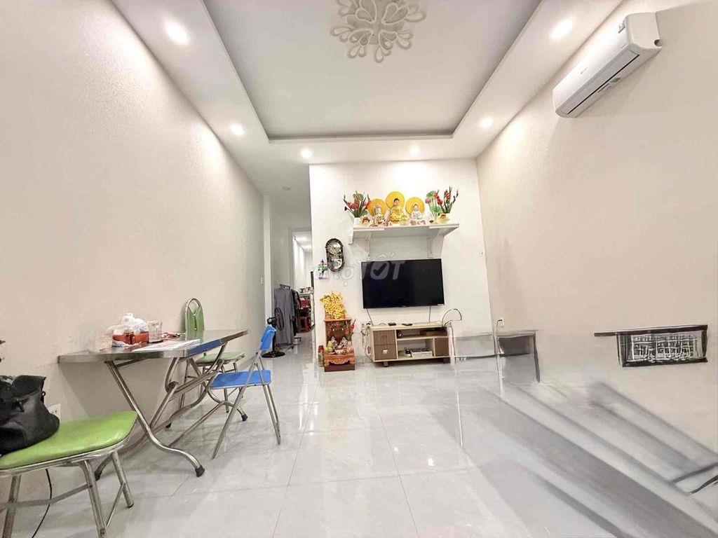 Đường nhựa xe Tải- Dân Cư TÂN TiẾN 4 Tầng - 7 Phòng NGUYỄN VĂN QUÁ Q12