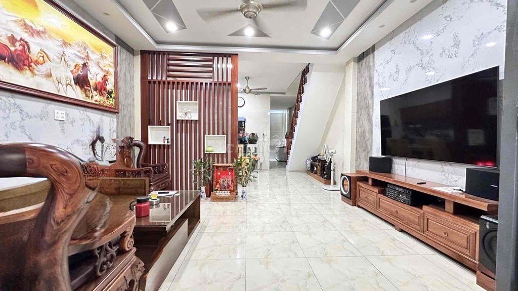 Hiệp Thành CiTy - Hẻm xe hơi vô nhà- 80m2, 5 phòng Quận 12