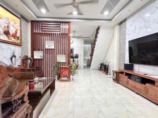Hiệp Thành CiTy - Hẻm xe hơi vô nhà- 80m2, 5 phòng Quận 12