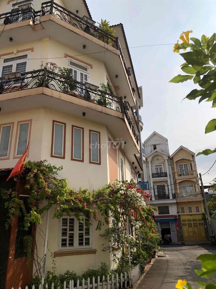 Nhà 2 mặt tiền giá rẻ bán nhanh