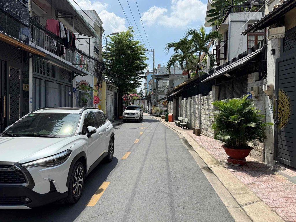 Mặt Tiền 4x20 ngay Siêu Thị Mega Q12, hoa hồng cao.