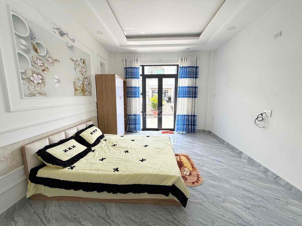 Mặt Tiền 4x20 ngay Siêu Thị Mega Q12, hoa hồng cao.