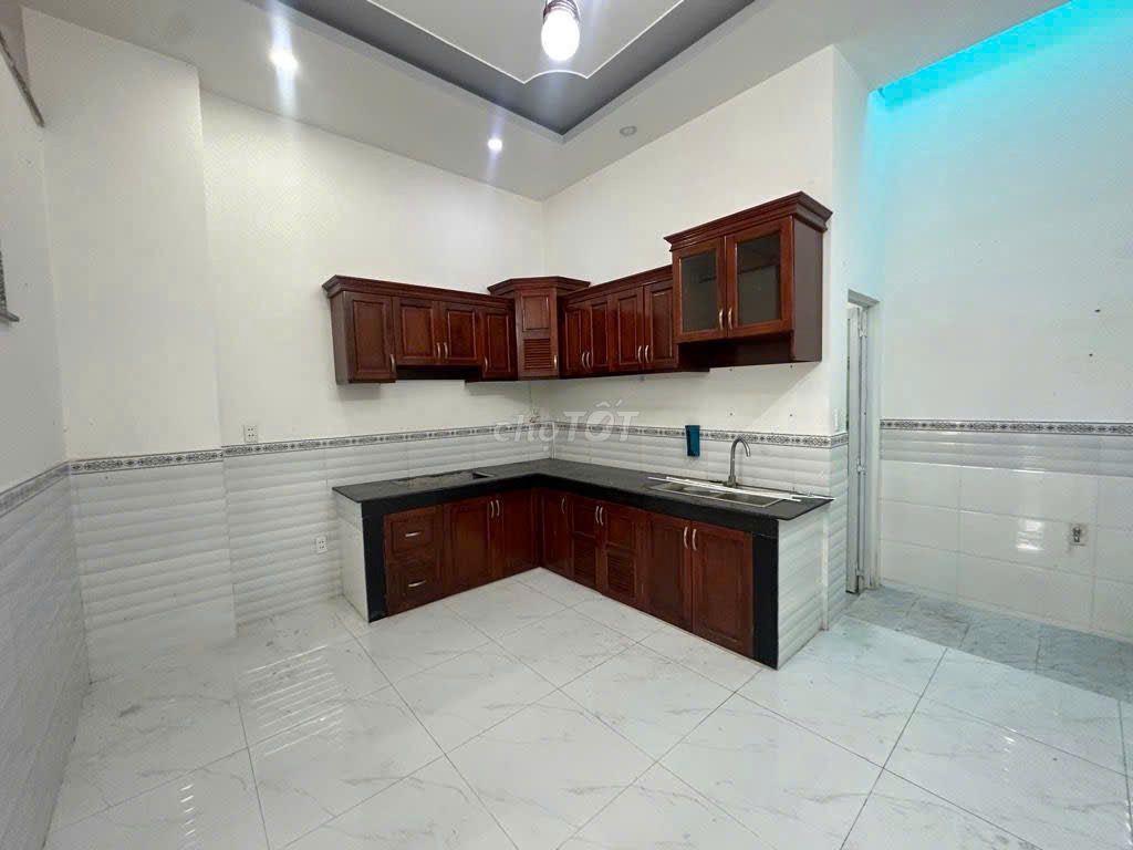 Nhà đẹp 4,5x14m 3 lầu Lê Văn Khương, Q12
