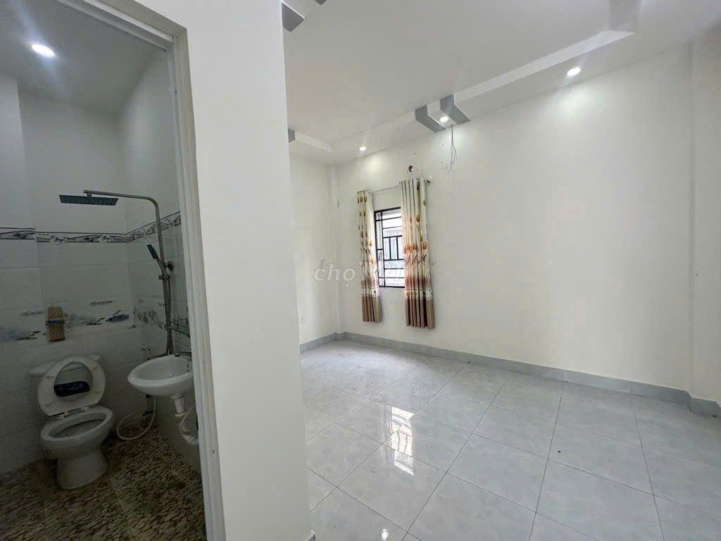 Nhà đẹp 4,5x14m 3 lầu Lê Văn Khương, Q12