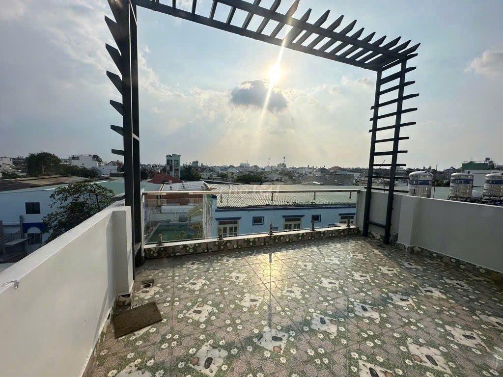 Nhà đẹp 4,5x14m 3 lầu Lê Văn Khương, Q12