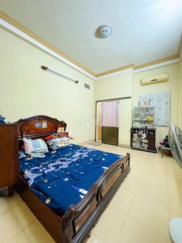 NHÀ ĐẸP 3,7X20M 4 LẦU MT Ô TÔ 6M NGUYỄN VĂN QUÁ – Q12