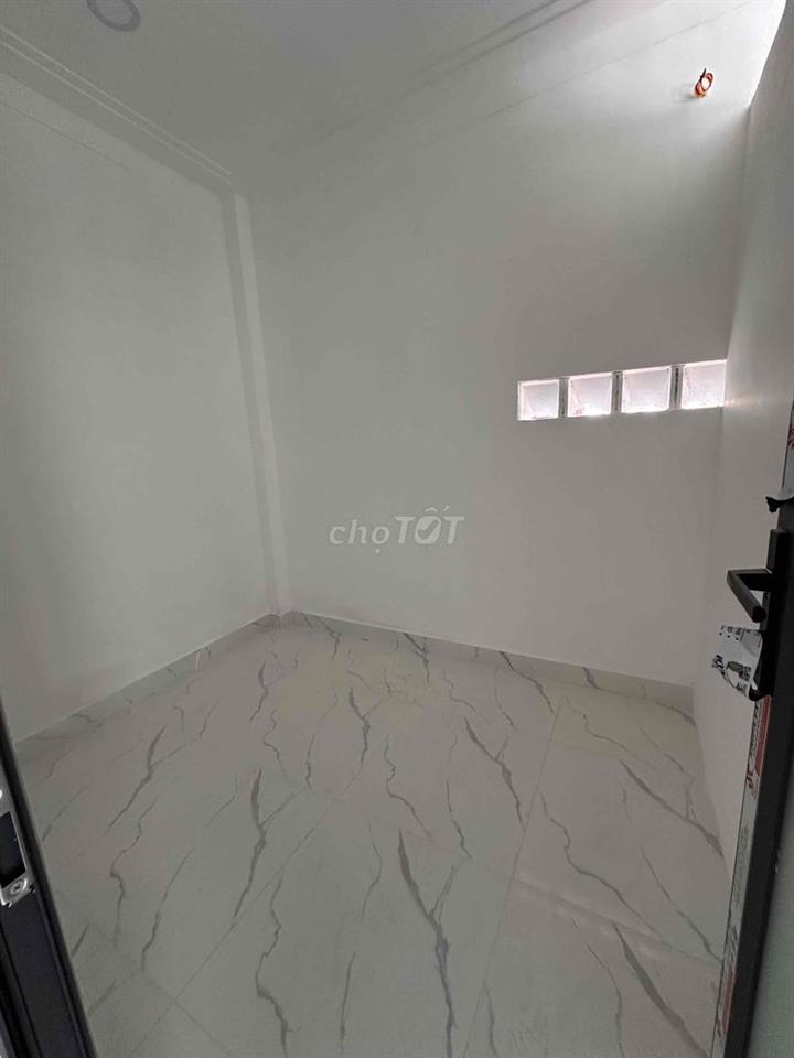 Bán Nhà 1 trệt 1 lầu 890 triệu MT Thạnh Xuân 25