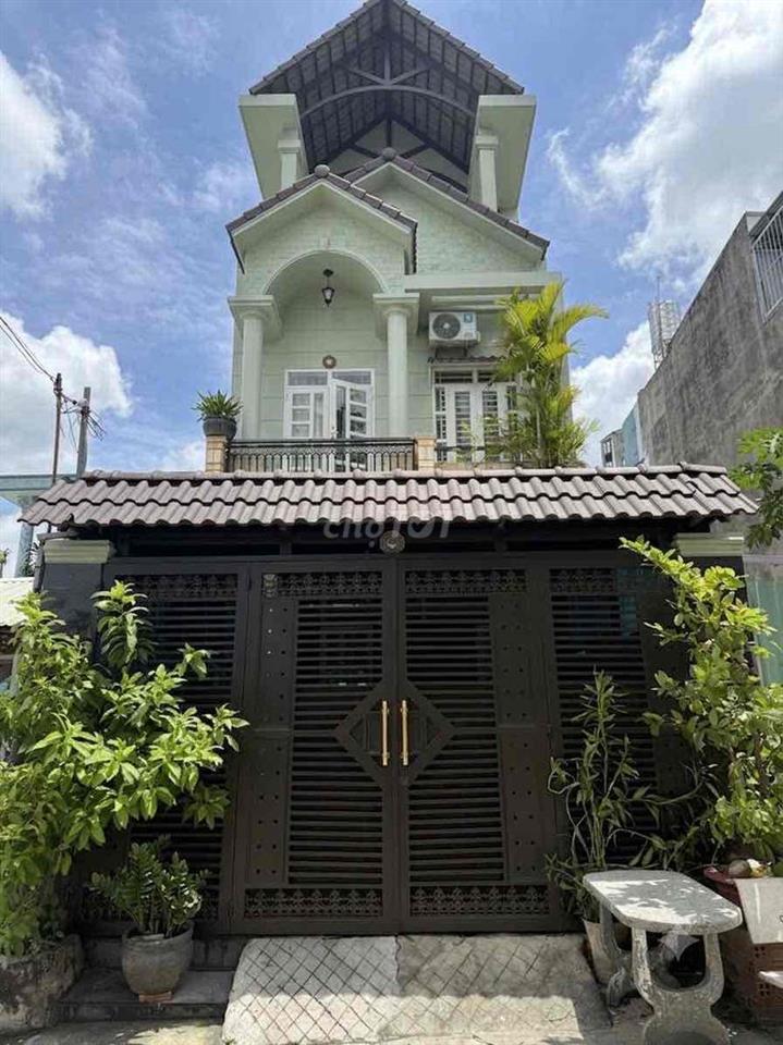 Bán gấp nhà trả nợ