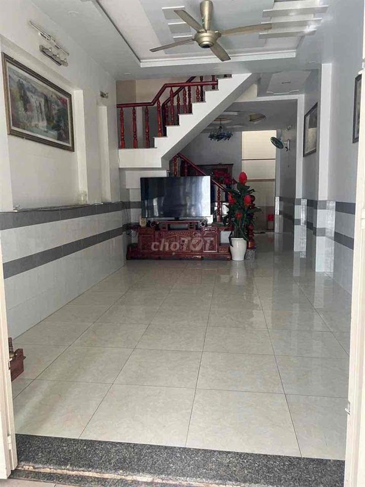 cần bán nhà hẻm xe hơi gần tiện ích