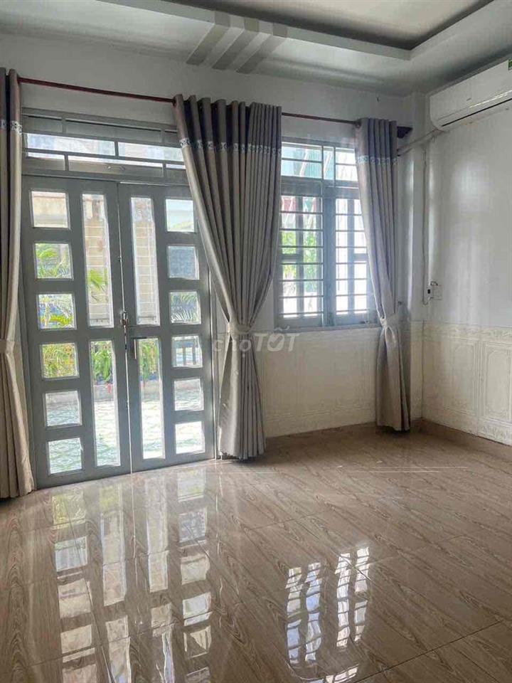 cần bán nhà hẻm xe hơi gần tiện ích