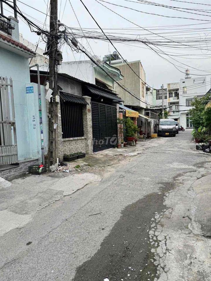 CẦN BÁN NHÀ 1 ĐỜI CHỦ, GẦN CHỢ,TRƯỜNG HỌC,BẾN XE....
