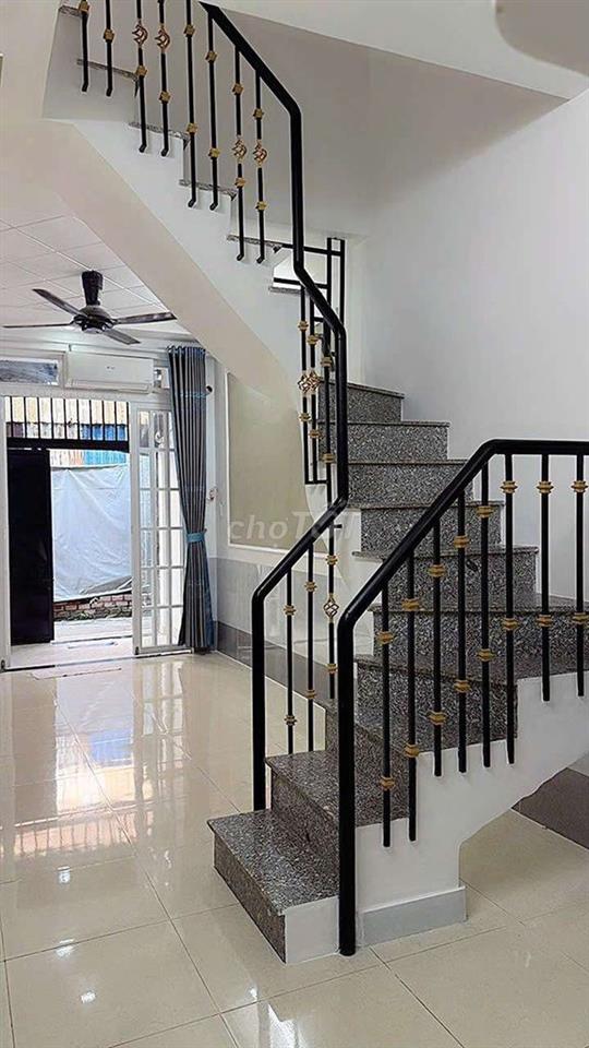Bán nhà Đẹp gần Gò Vấp, tặng kèm nội thất đường Thạnh Lộc 13 - Q12