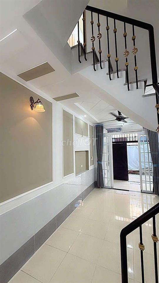 Bán nhà Đẹp gần Gò Vấp, tặng kèm nội thất đường Thạnh Lộc 13 - Q12