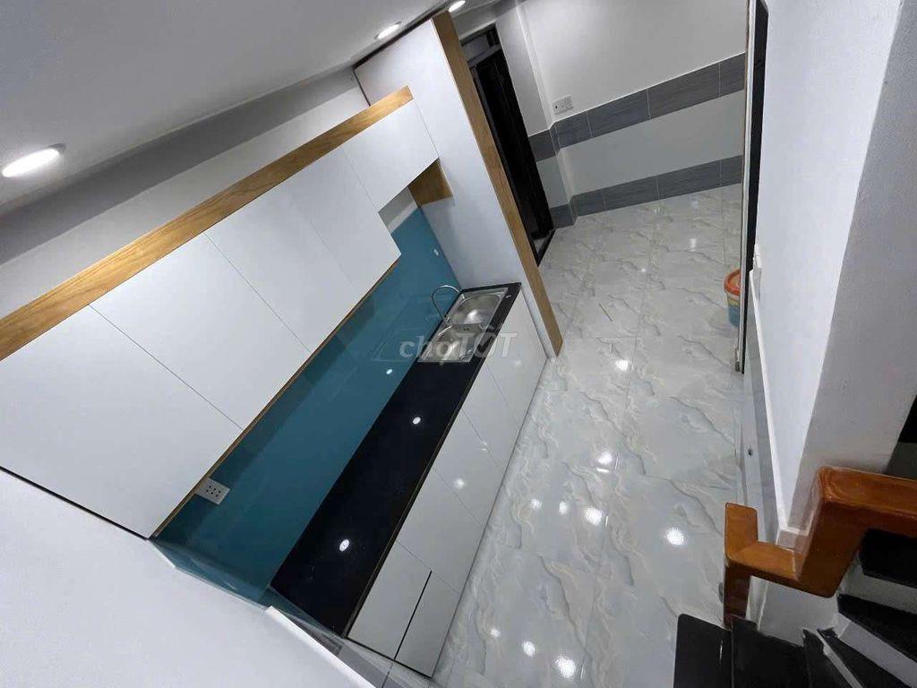 BÁN NHÀ ĐẸP GIÁ RẺ 850TR NGAY NGÃ 4 GA Q12