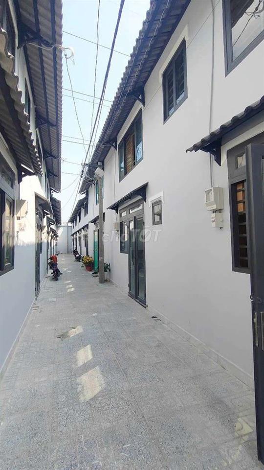BÁN NHÀ ĐẸP GIÁ RẺ 850TR NGAY NGÃ 4 GA Q12