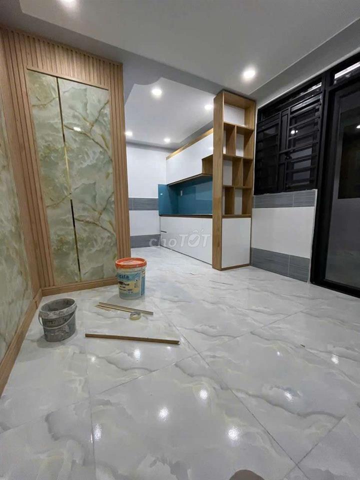 BÁN NHÀ ĐẸP GIÁ RẺ 850TR NGAY NGÃ 4 GA Q12