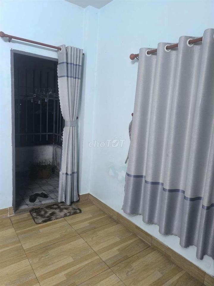 nhà 3 tầng 5,5 x 19 cần bán ở quận 12