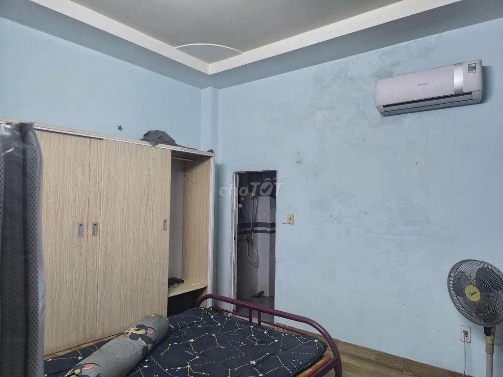 nhà 3 tầng 5,5 x 19 cần bán ở quận 12