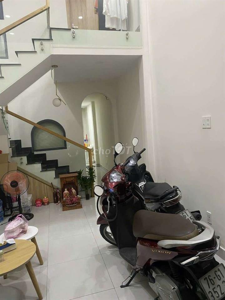 Bán nhà đẹp 1 lầu, Shr Hiệp thành 13, giá 3 tỷ 580tr 