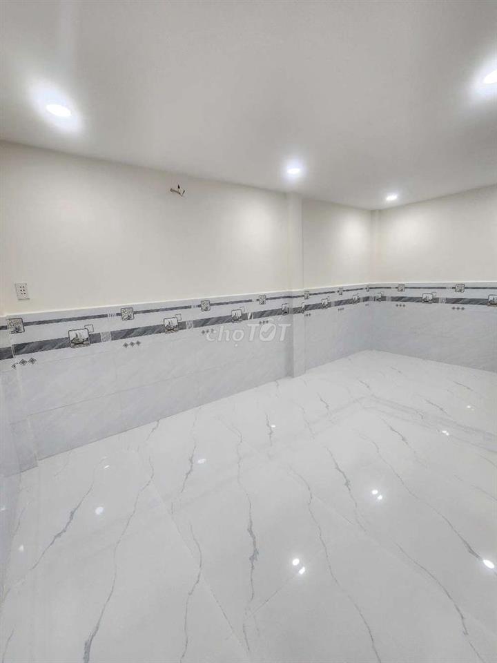 Bán nhà 4 x 20 Mặt tiền đường 10m thông, Shr, Q12