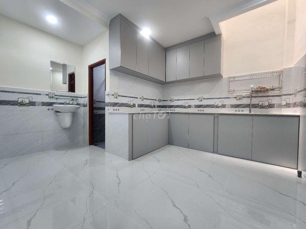 Bán nhà 4 x 20 Mặt tiền đường 10m thông, Shr, Q12