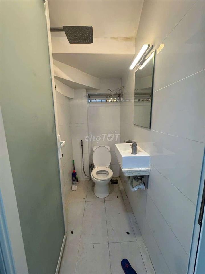 Bán nhà sổ riêng 2,6 tỷ, trệt lầu, hẻm xe hơi