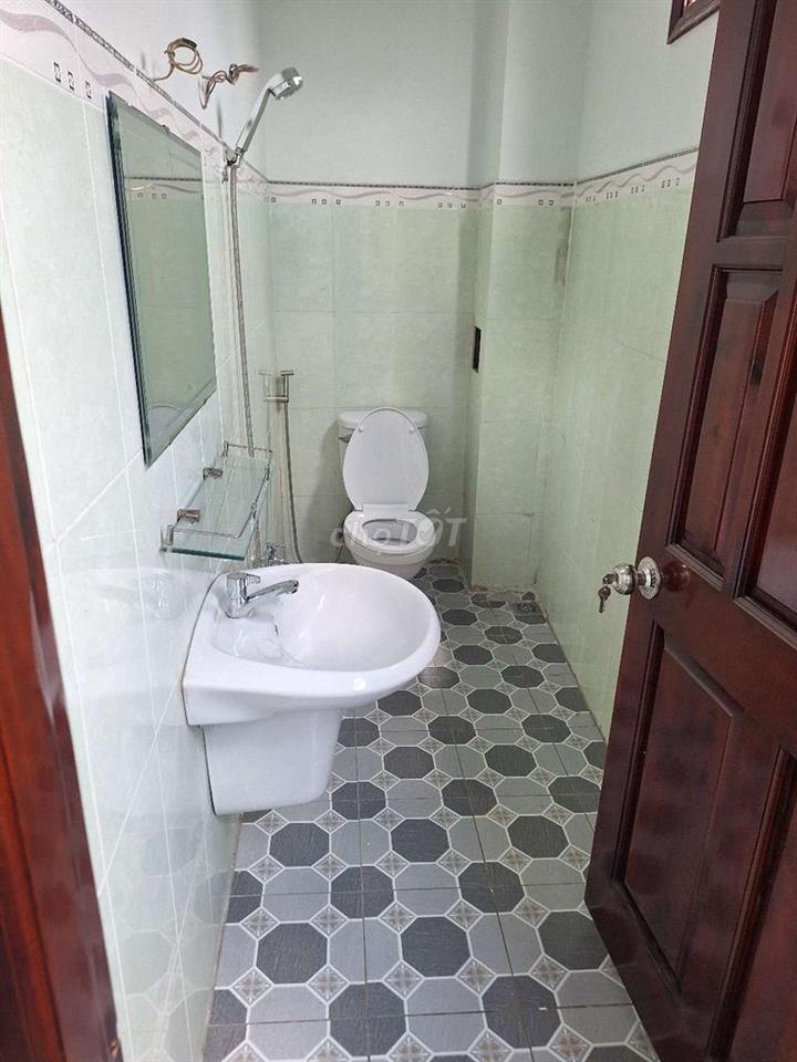 q12 nhà giá rẻ thơm