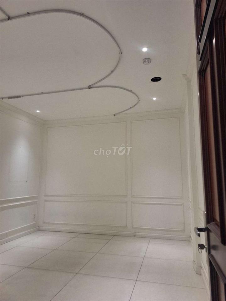NHÀ 8×22  MT TÔ KÝ. 2 LẦU