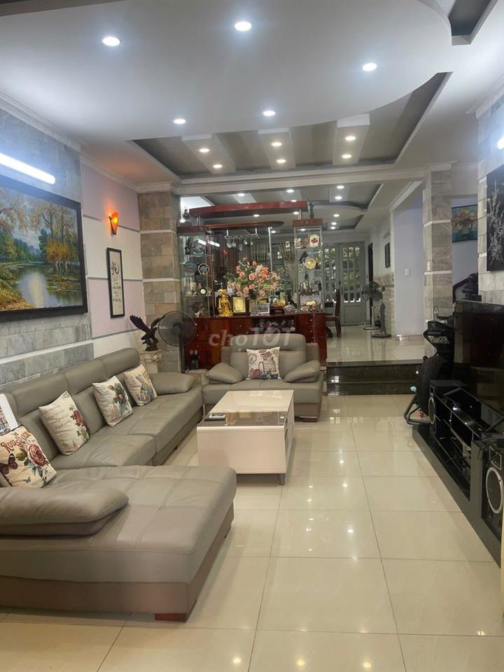 Biệt thư trung tân sát sân bay Tân Sơn Nhất 
