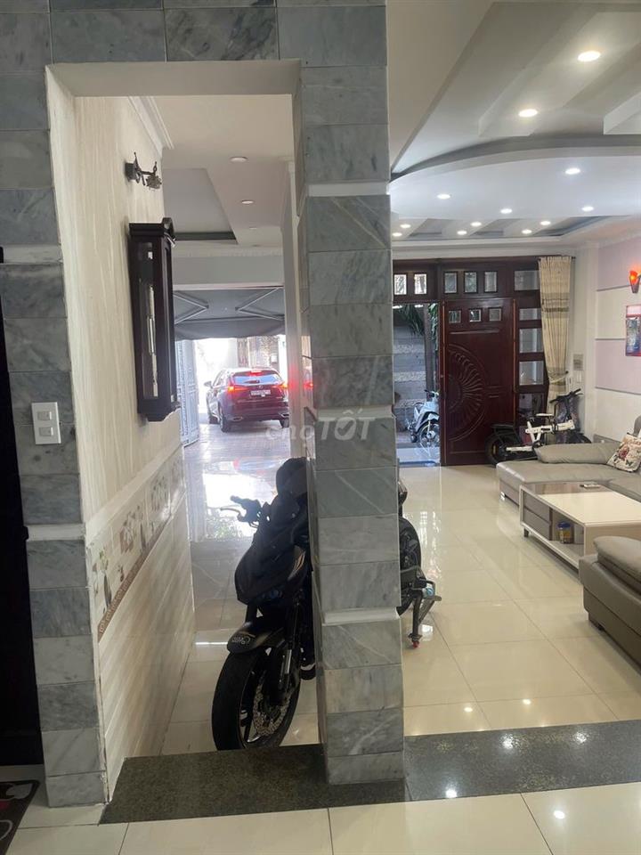 Biệt thư trung tân sát sân bay Tân Sơn Nhất 