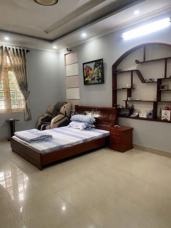 Biệt thư trung tân sát sân bay Tân Sơn Nhất 