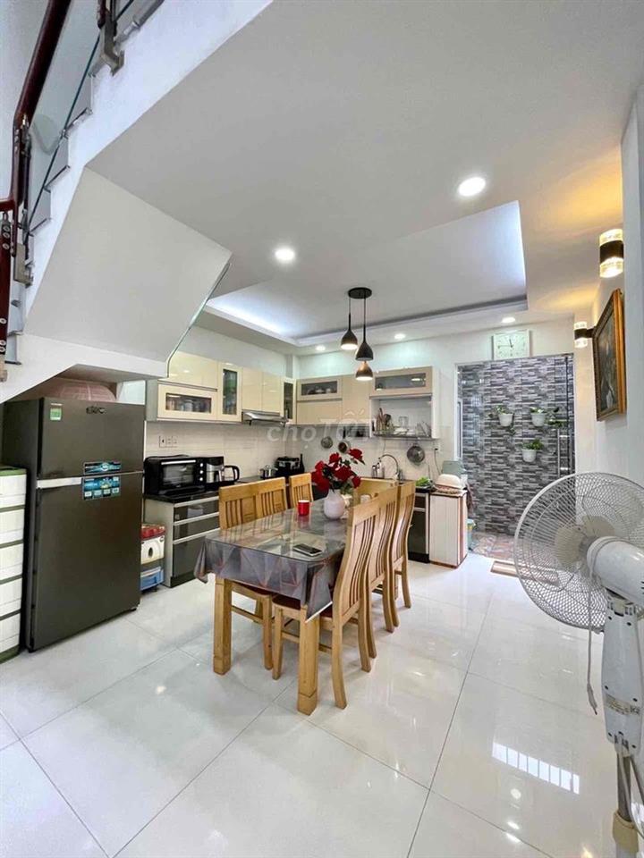 Nhà ngay Ngã 4 Ga- Hẻm 7m- Đẹp Giá ổn áp