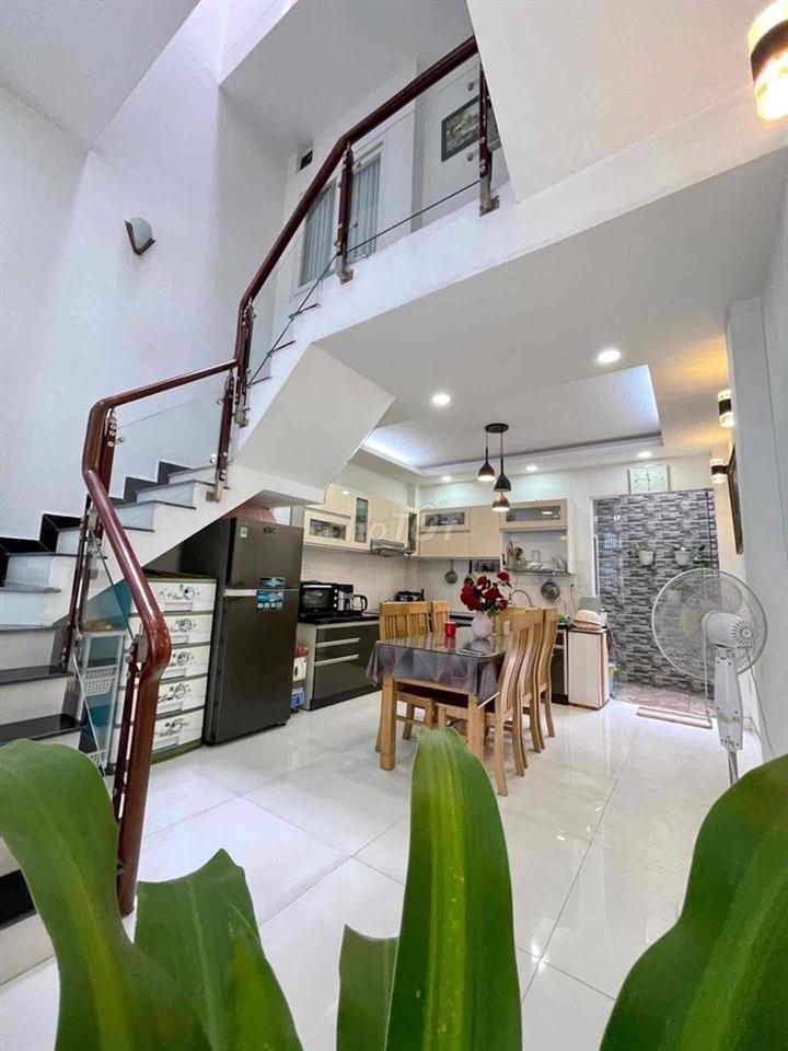 Nhà ngay Ngã 4 Ga- Hẻm 7m- Đẹp Giá ổn áp
