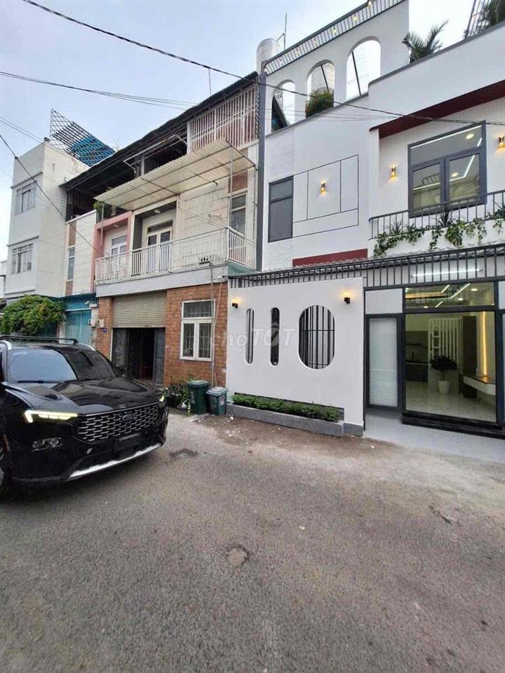 Nhà 2 lầu thông kinh doanh Tô Ngọc Vân