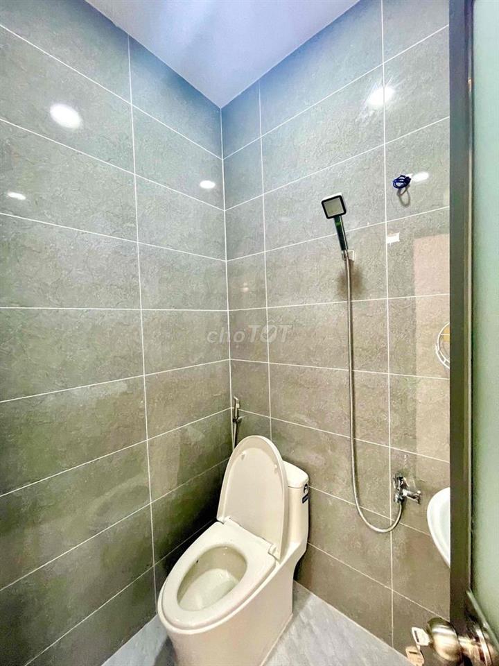 Nhà đẹp thông xe hơi Thạnh Xuân 24