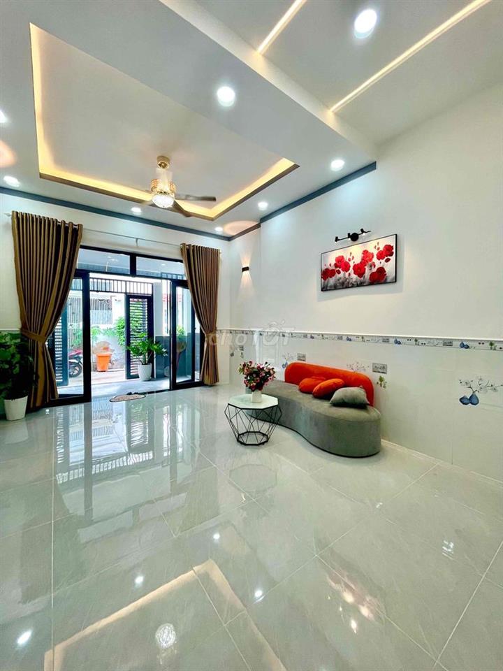 Nhà đẹp thông xe hơi Thạnh Xuân 24