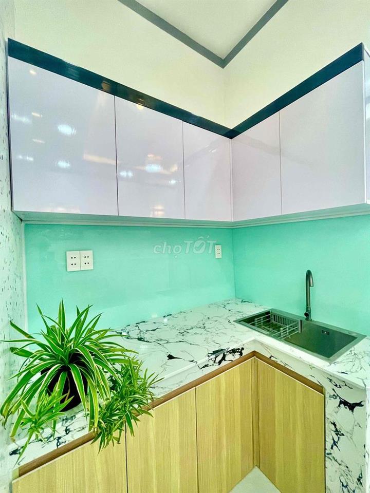 Nhà đẹp thông xe hơi Thạnh Xuân 24