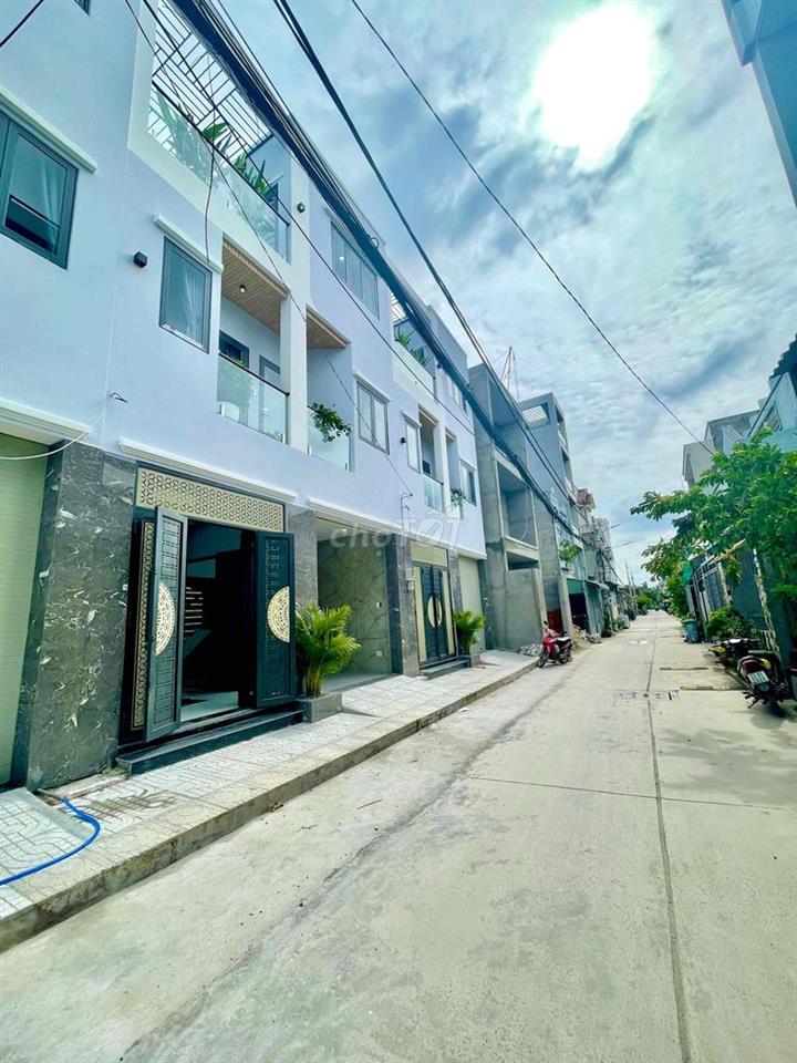 Nhà 1/ ngắn đường thông xe tải Thạnh Xuân 22