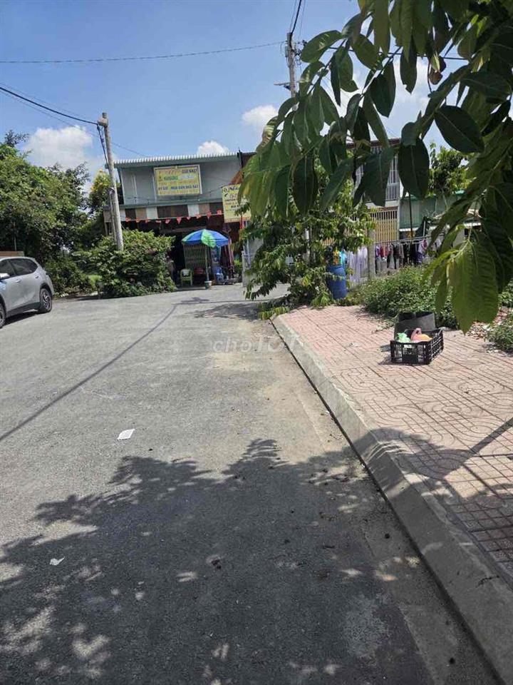 Đất 1/ ngắn Thạnh Xuân 25