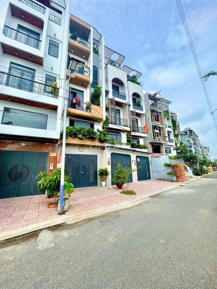 Đất khu phân lô có công viên Tô Ngọc Vân