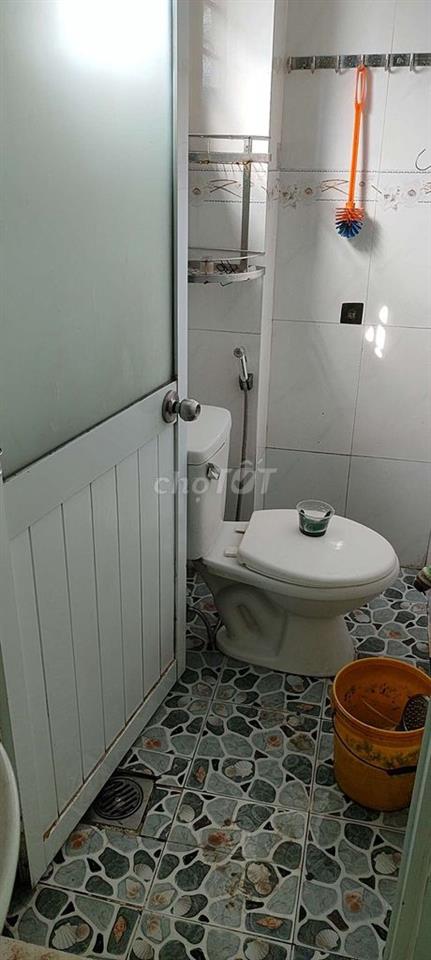 Cần tiền xoay sở bán gấp nhà nhỏ trung tâm Q12