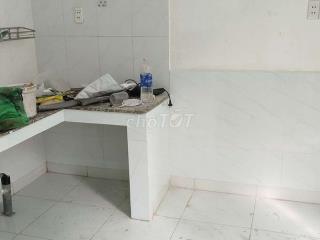 Cần tiền xoay sở bán gấp nhà nhỏ trung tâm Q12