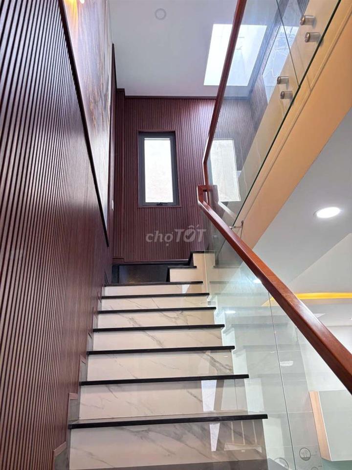Nhà mới huỳnh thị hai