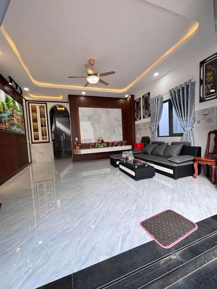 Nhà mới huỳnh thị hai