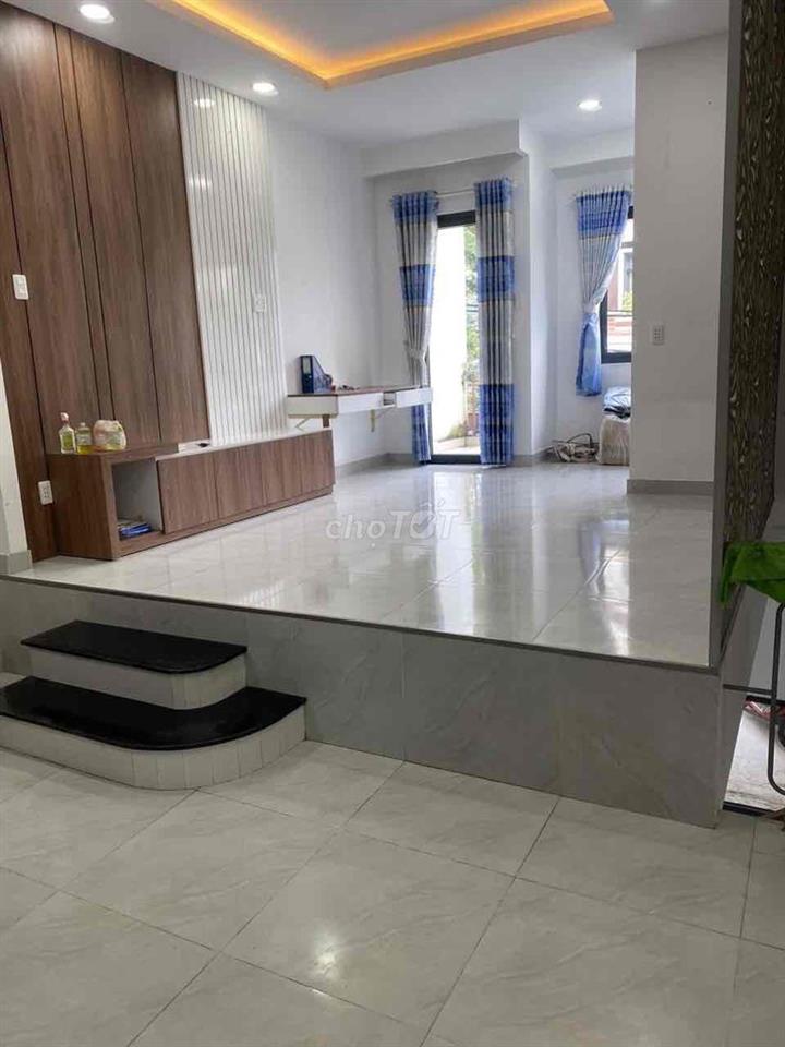 Chính chủ cần bán nhà phố liền kề thích hợp làm kho hàng mặt bằng kinh