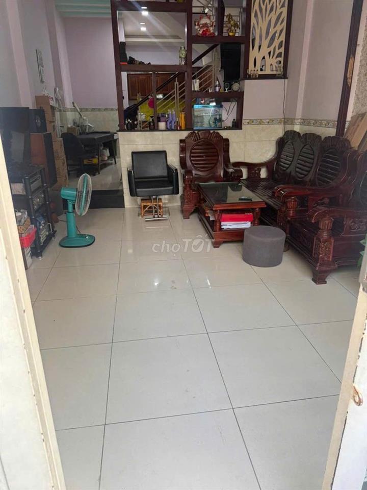Nhà cần bán gấp để kinh doanh 